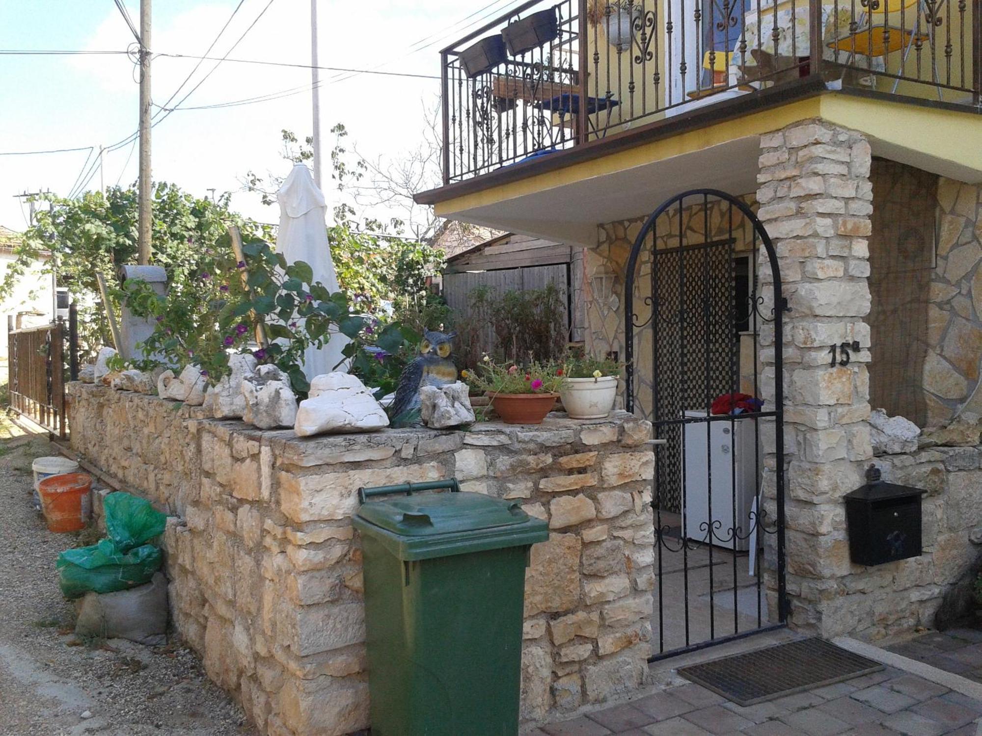 פורץ Apartments Zlata מראה חיצוני תמונה