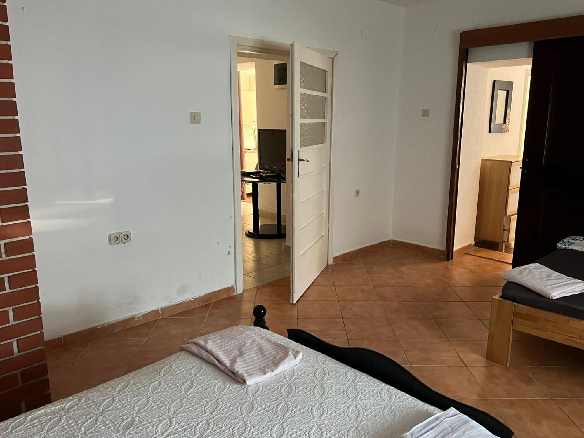 פורץ Apartments Zlata מראה חיצוני תמונה